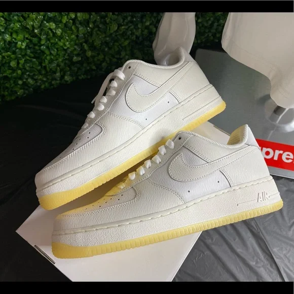 AiR FORCE 1 LOW (PREMIUM) (Sz 9.5) - Picture 3 of 4